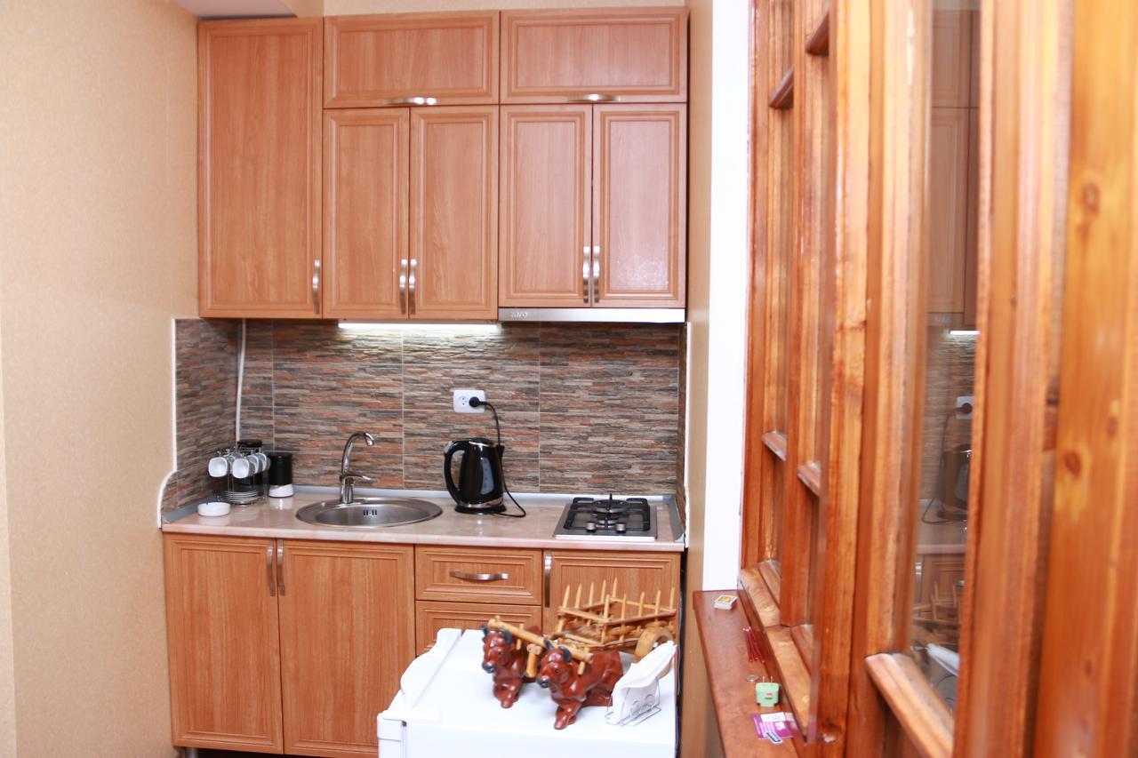 Apartment Nino Botanical Tbilisi Esterno foto