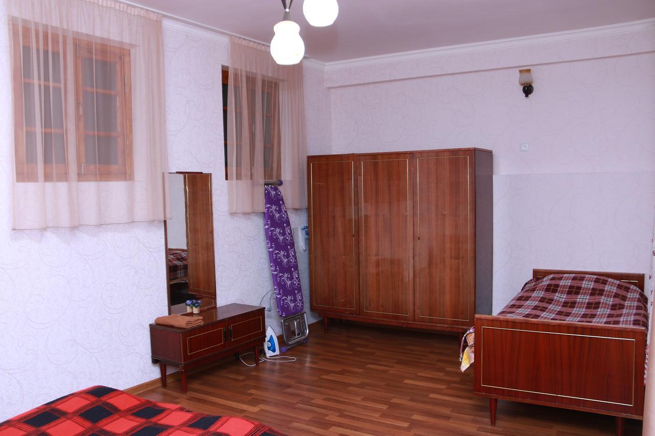 Apartment Nino Botanical Tbilisi Esterno foto