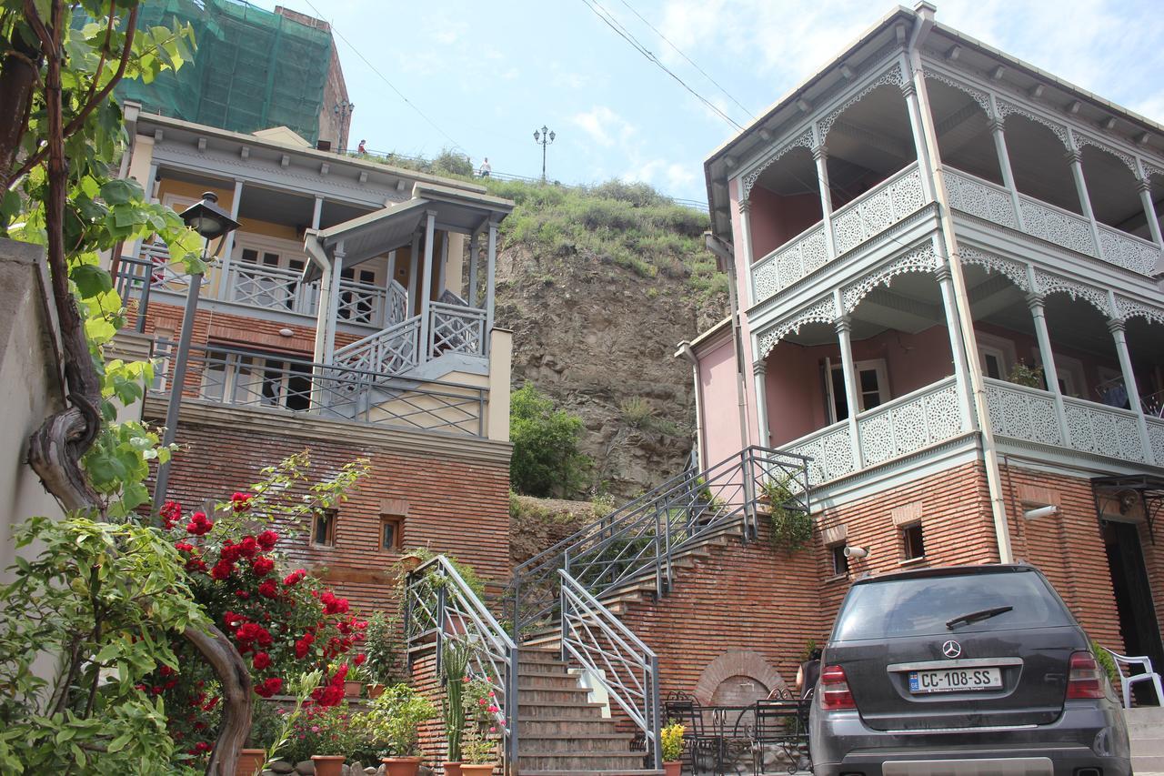 Apartment Nino Botanical Tbilisi Esterno foto