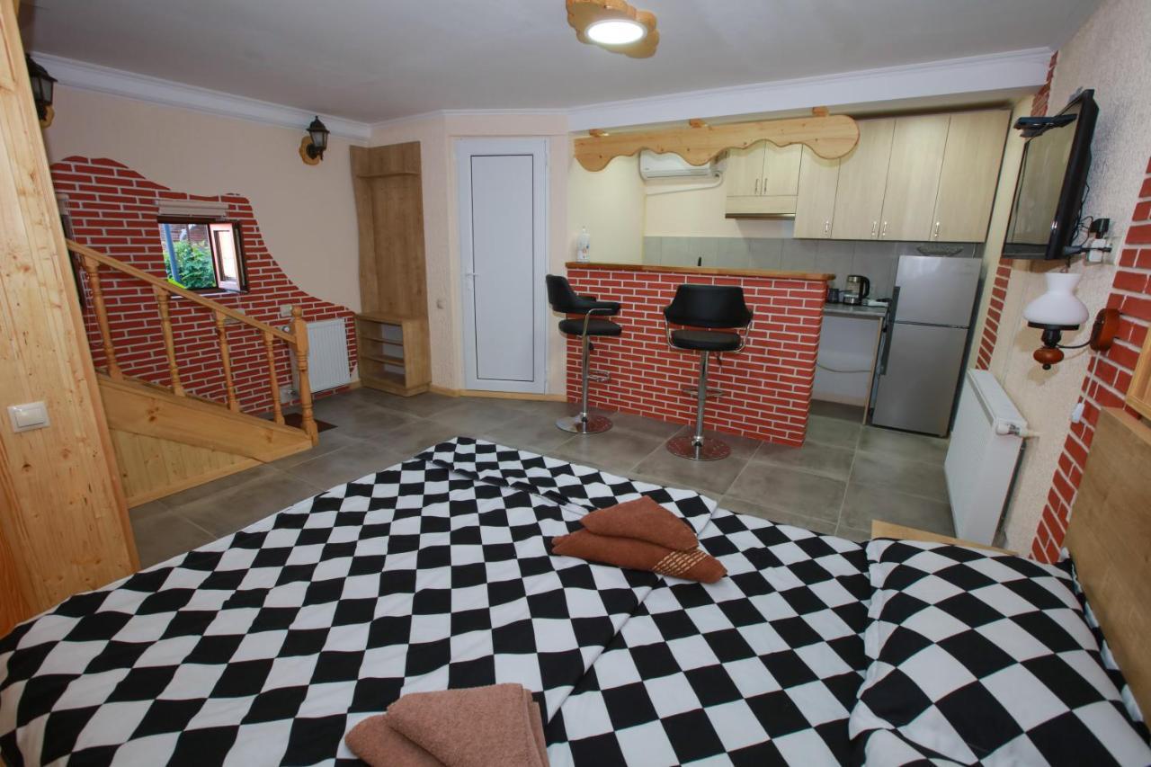 Apartment Nino Botanical Tbilisi Esterno foto